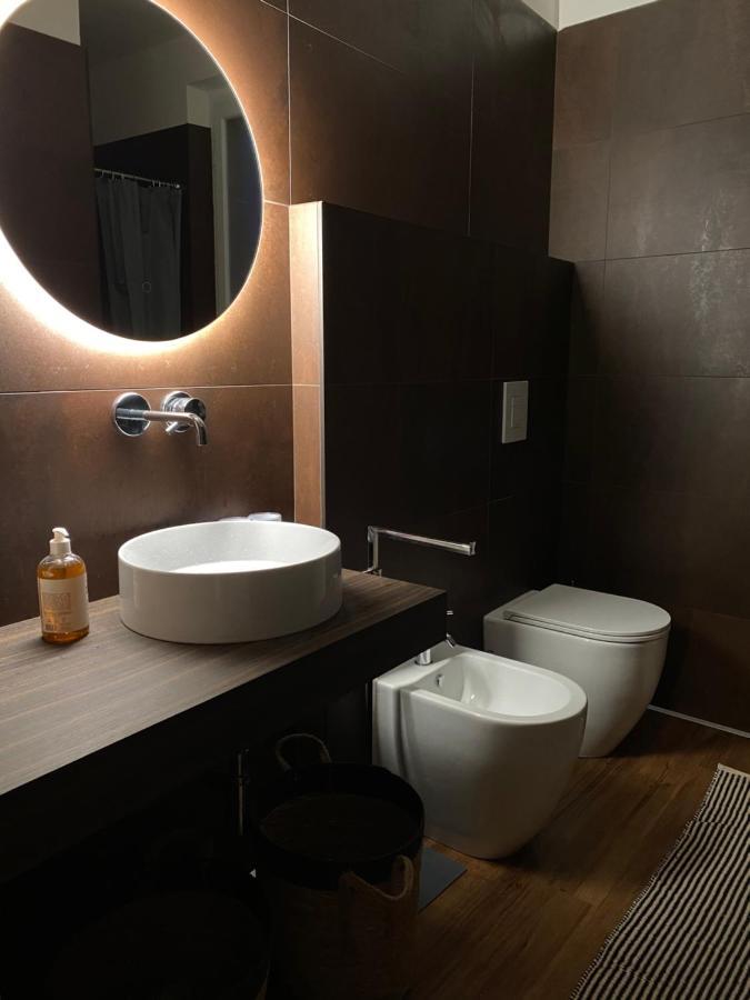 Loft Manzoni 37 Apartment เกรโมนา ภายนอก รูปภาพ